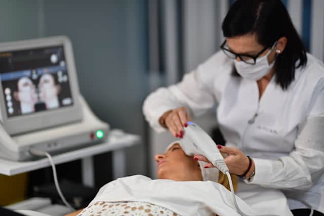 Ultherapy Kezelése közben a pácines